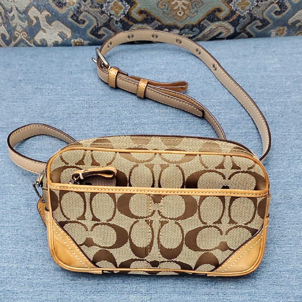 Coach Signature Brown and Tan BeltBag Waist Pack. Fits Waist 31 to 37